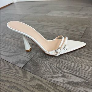 Chic White Strappy Women's Heels